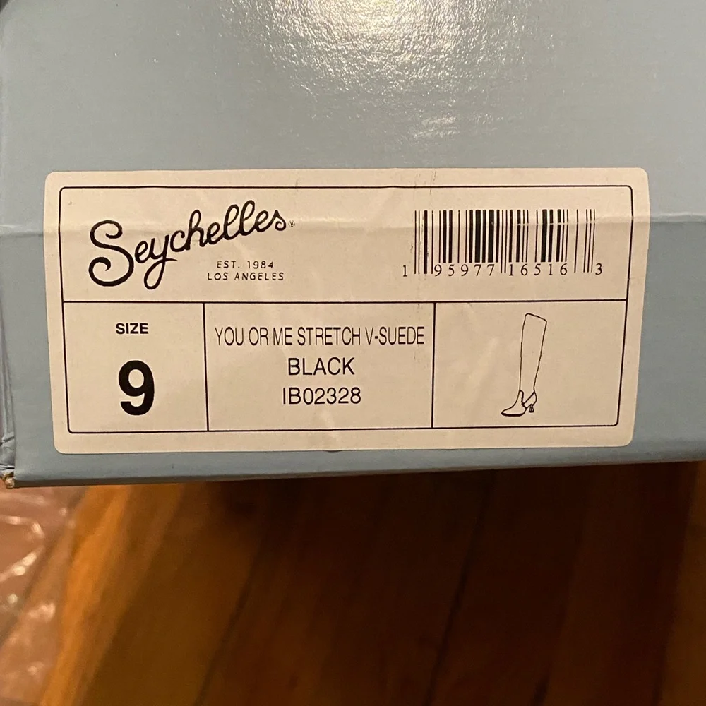 Suede Seychelles “You Or Me” tall boots. NWT, never worn, in original box. - Picture 11 of 12